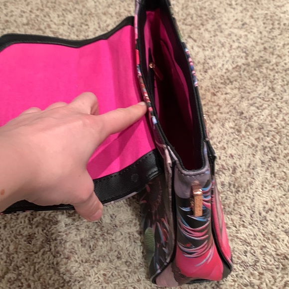 TED BAKER LONDON - Neon Poppy Large Envelope Handbag w/ Rose Gold Hardware - Picture 3 of 6